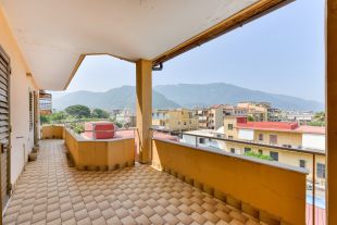 Appartamento in vendita, via Giosuè Carducci, Gragnano