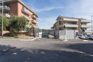 Box / Garage in vendita, via Mario Fasulo, Giustiniana, Roma