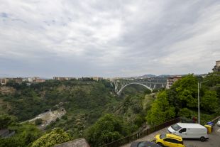 Appartamento in vendita, via Carlo V, Centro Storico, Catanzaro