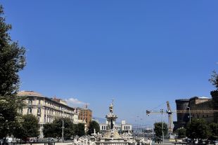 Negozio in vendita, via Giuseppe Pisanelli, Centro, Napoli