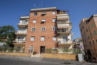 Trilocale in vendita, via dei Durantini  221, Monti Tiburtini, Roma