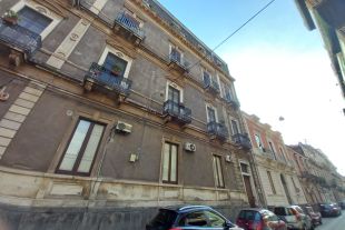 Bilocale in affitto, via Papale  40, Tribunale, Catania