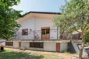 Villa in vendita, via Euganea Villa  18, Villa, Teolo
