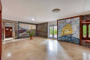 Appartamento in vendita, via Raffaele Calvanico  12, Rione Alto, Napoli