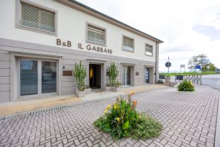 Stabile o palazzo in vendita, via Aurelia Nord  6, La California, Bibbona