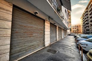 Negozio in vendita, via Roviano  57, Tor de' Schiavi, Roma