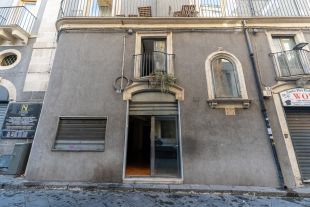 Negozio in vendita, via Alessandro Manzoni  13, Centro Storico, Catania