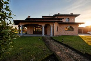 Villa in vendita, via I. Rabin  59, Casalpusterlengo