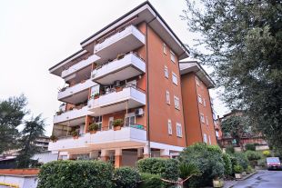 Trilocale in vendita, via Dorzano  27, Casalotti, Roma