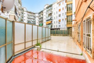 Appartamento in vendita, via Generale Francesco Pignatelli  16bis, Centro, Napoli