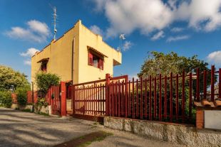 Villa in vendita, via Vampolieri  34, Aci Catena