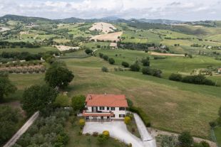 Villa in vendita, Frazione Sant'Apollinare  118, Arcevia