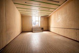 Negozio in vendita, via XX Settembre  38, Centro Storico, Catanzaro