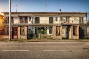 Villa in vendita, viale Martiri della Libertà  58, Mede