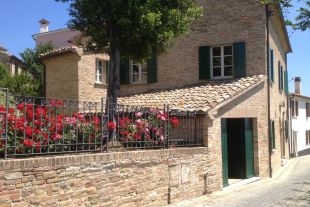 Villa in vendita, via Mura  6, Fratte Rosa