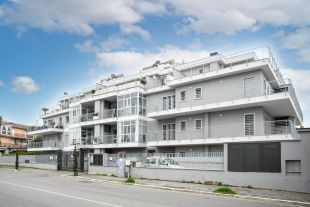 Trilocale in vendita, via Ildebrando della Giovanna  81, Massimina, Roma