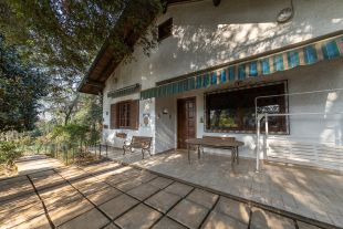 Villa in vendita, viale Grigna  28, Camparada