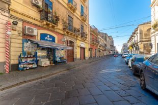 Negozio in vendita, via Francesco Crispi  208, Tribunale, Catania