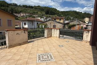 Quadrilocale in vendita, via Montebello, Licciana Nardi