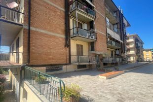 Appartamento in vendita, via dei Leccetti  11, Volterra