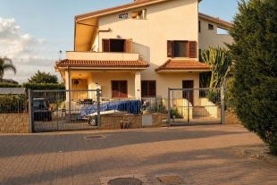 Villa in vendita, Strada Statale 106 Jonica, Siderno