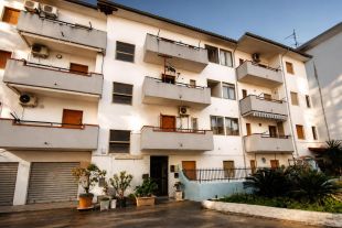Trilocale in vendita, via G. Oliva, Scalea