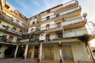 Quadrilocale in vendita, via Lauro  57, Scalea