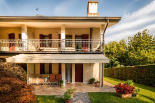 Villa in vendita, via Rienza  30, Altichiero, Padova