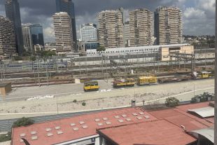 Quadrilocale in vendita, via San Maria di Costantinopoli alle Mosche  14, Zona Industriale, Napoli