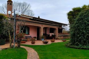 Villa in vendita, Contrada Colle Pigna, Giulianello, Cori