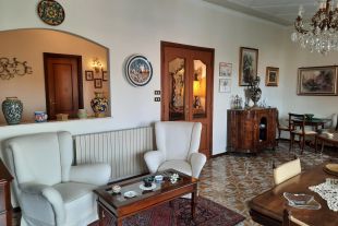 Appartamento in vendita, via Grassi Bertazzi  53, Acireale