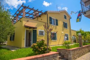 Villa in vendita, via 25 Aprile, Valleggia, Quiliano