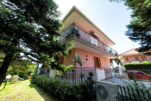 Villa in vendita, via Giacomo Matteotti, Aci Sant&#039;antonio
