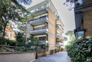 Trilocale in vendita, viale Cortina d&#039;Ampezzo  152, Cortina d&#039;Ampezzo, Roma