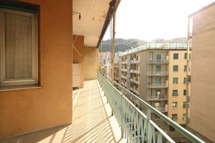 Bilocale in vendita, viale Virginia Centurione Bracelli  9, Marassi, Genova