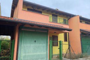Villa in vendita, via delle Dalie, Spessa
