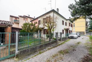 Villa in vendita, via Adua  8, Sacra Famiglia, Padova