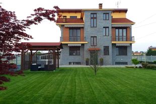 Villa in vendita, via Giuseppe Mazzini  154, Torrazza Piemonte