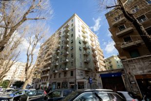 Trilocale in vendita, viale Ippocrate  15, Bologna, Roma