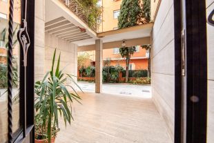 Trilocale in vendita, viale Opita Oppio  65, Quadraro, Roma