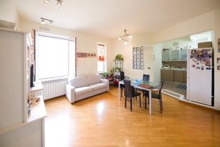 Bilocale in vendita, via Giacomo Biga  25, Marassi, Genova