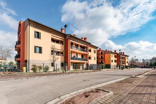 Bilocale in vendita, via delle Rose  52, Monteortone, Abano Terme