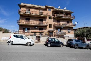 Trilocale in vendita, via Bulzi  39, Borghesiana, Roma