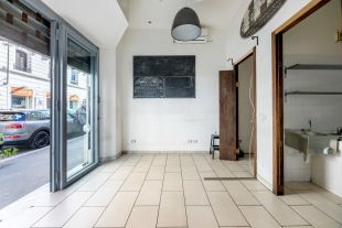 Negozio in vendita, via Salaria  141, Salario, Roma