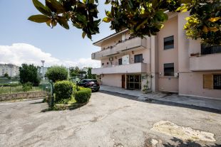 Trilocale in vendita, via Dionisio  78, Torre Angela, Roma