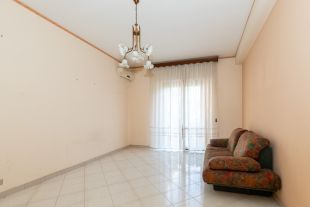 Trilocale in vendita, via Vittorio Emanuele  250, Aci Catena