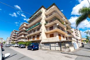 Trilocale in vendita, via Vincenzo Giuffrida  185, Vulcania, Catania