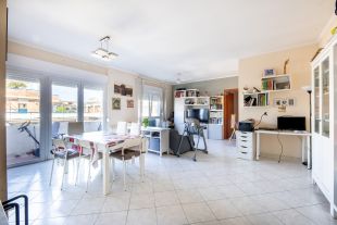Attico in vendita, via Mare di Tasman  20, Lido di Ostia, Roma