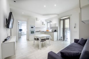 Trilocale in vendita, via Augusto Casciani  38, Roma