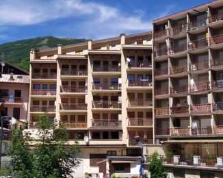 Bilocale in affitto, via G. F. Medail  22, Bardonecchia